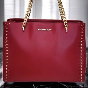 MICHAEL KORS Adele Burgundy Studded Lrg Shld Bag w/ Gld Chain & Lea Strap | EUC